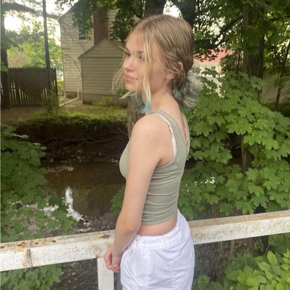 Meet your Posher, Joslyn - Picture 2 of 2